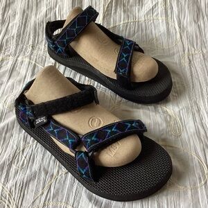 Teva sandals original, classic style - blue geometric design
